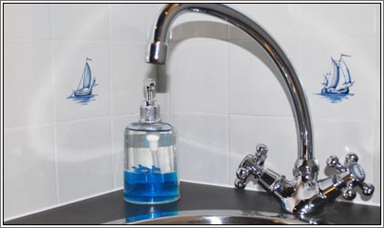 Aaltje Engelina Bad mit Dusche, WC und Waschbecken