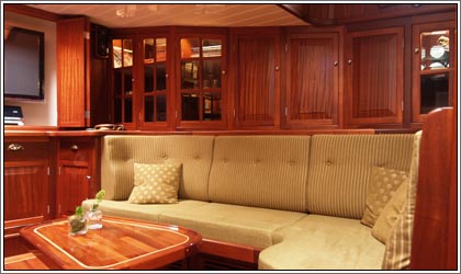 Aaltje Engelina Lounge vorn Steuerbord