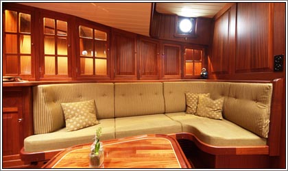 Aaltje Engelina Lounge vorn Steuerbord