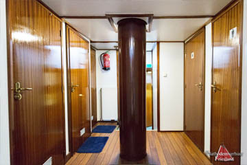 Zweimastlogger MARS Duschen/WC